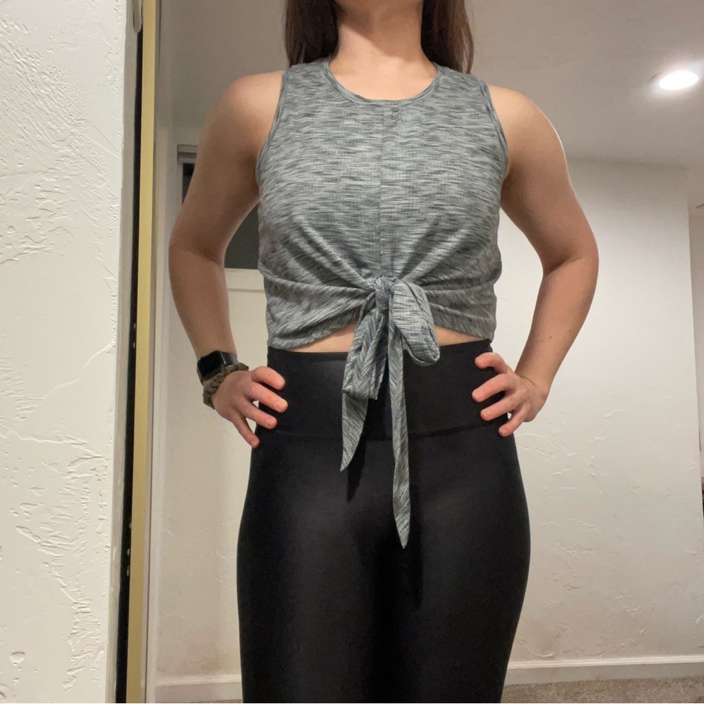 Women’s ZYIA Gray Sleeveless Crop Tank Top with Adjustable Front Tie Size Small